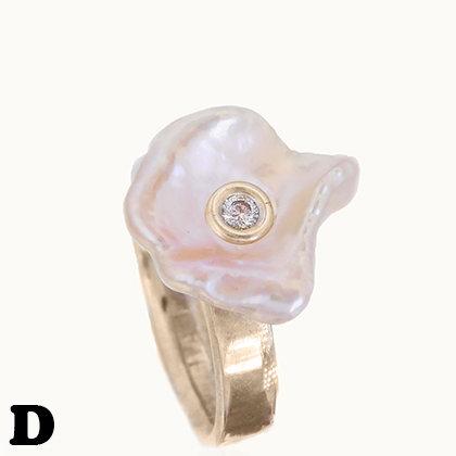 Amorphous Pearl Ring with Diamond
