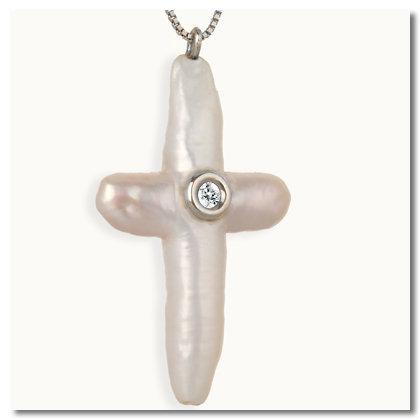 Marine Pearl Mother of Pearl Diamond Necklace